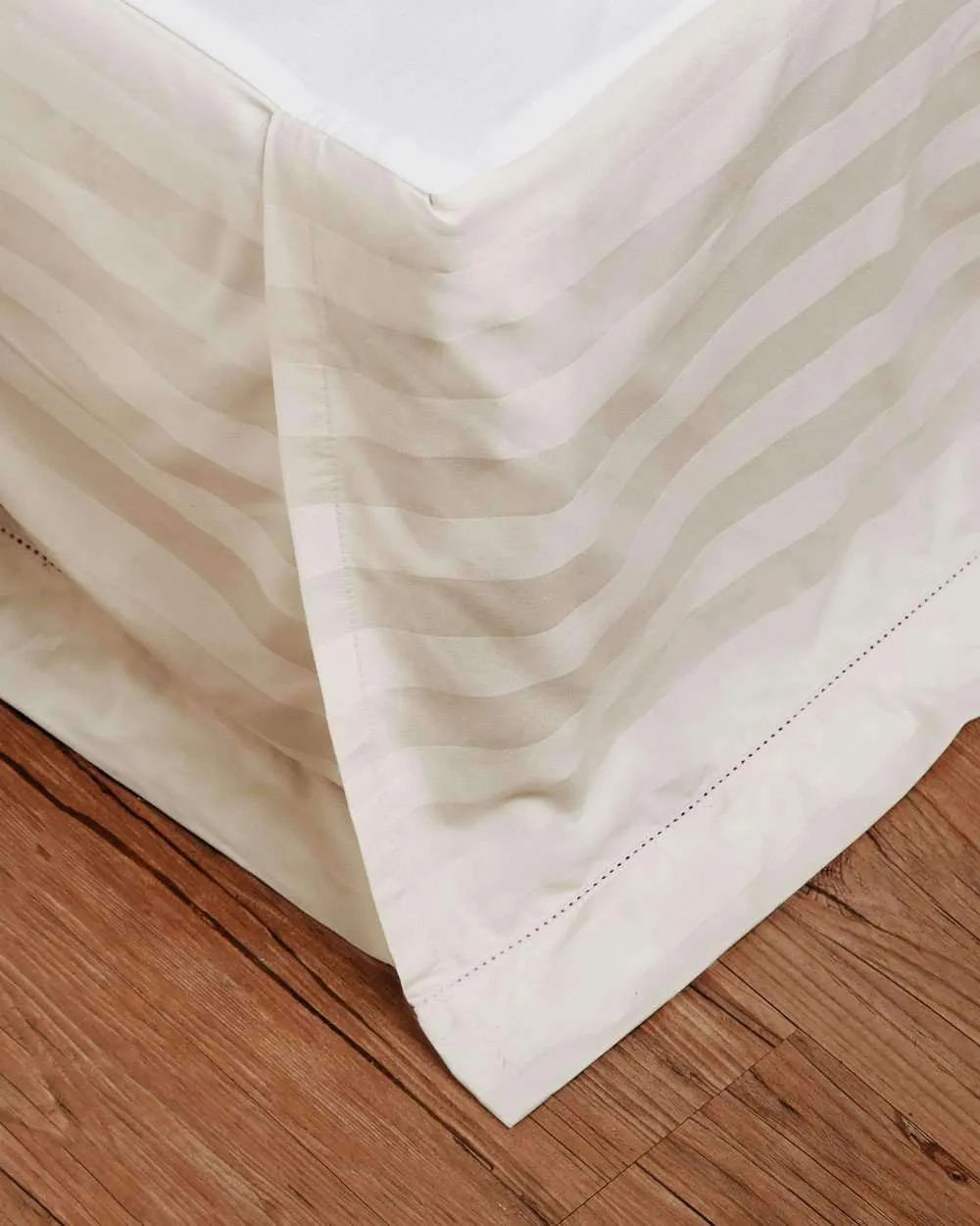 Giotta Luxury Bedskirt