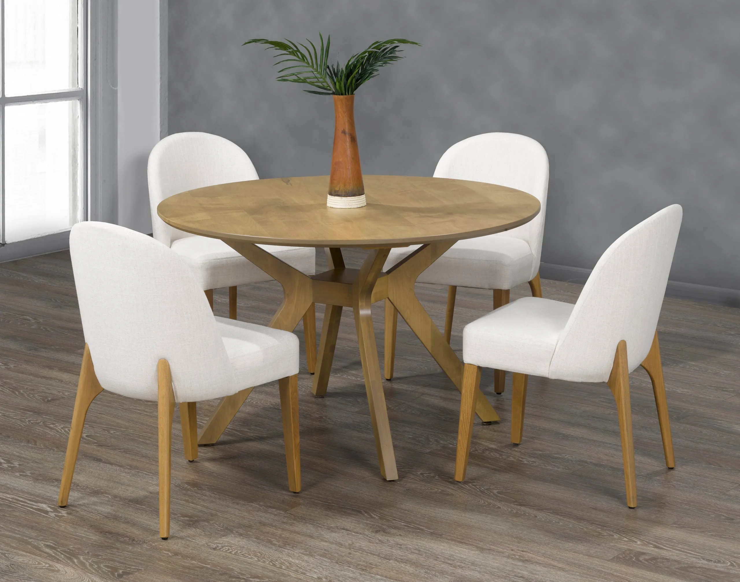 Leksvik Dining Table